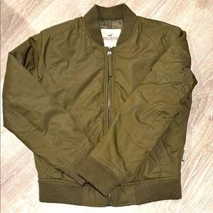 Hollister puff jacket